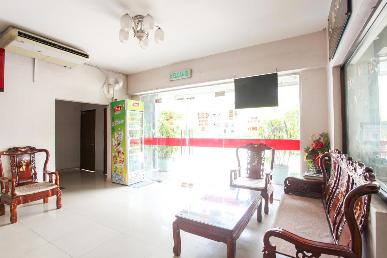 Oyo 89539 Hotel Siswa Kampar Esterno foto